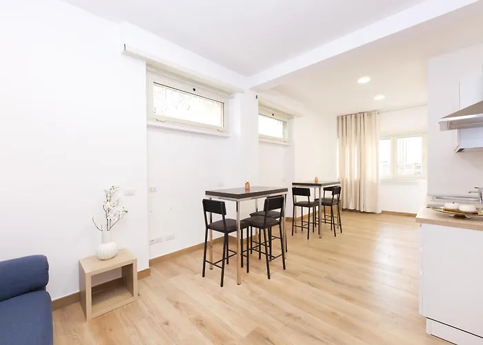 בית הארחה Domina Pentagon - Tiburtina 4*